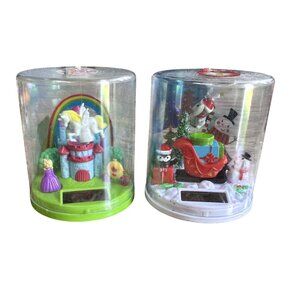 Solar Fluttering Mouse & Unicorn Toys In Plastic Terrarium